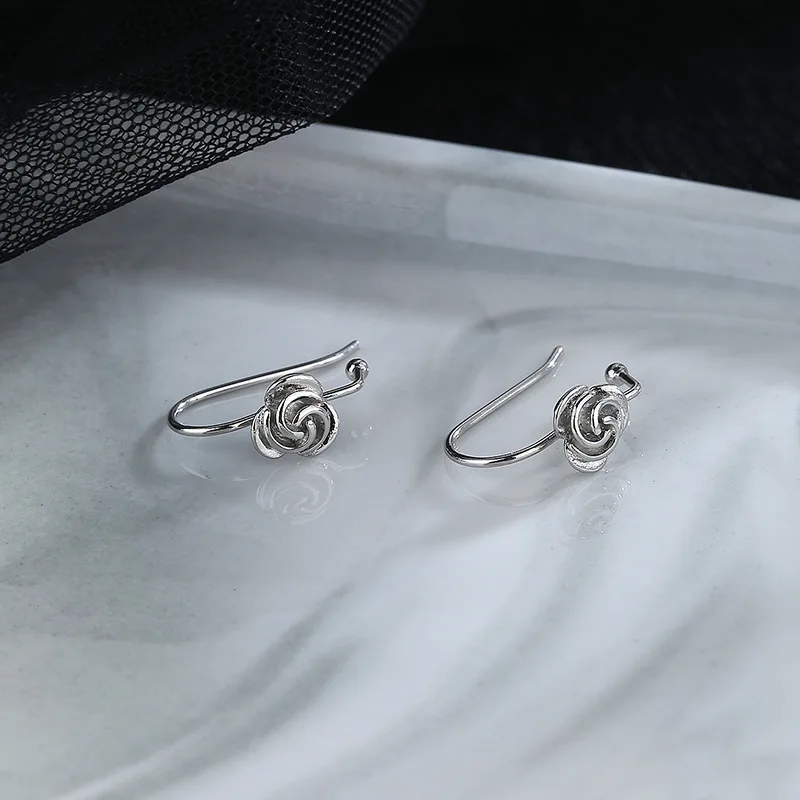 

Vintage Temperament Flowers Clip On Earrings Personality Elegant No Ear Hole Ear Bone Clip Cute Simply Design Girl Earrings