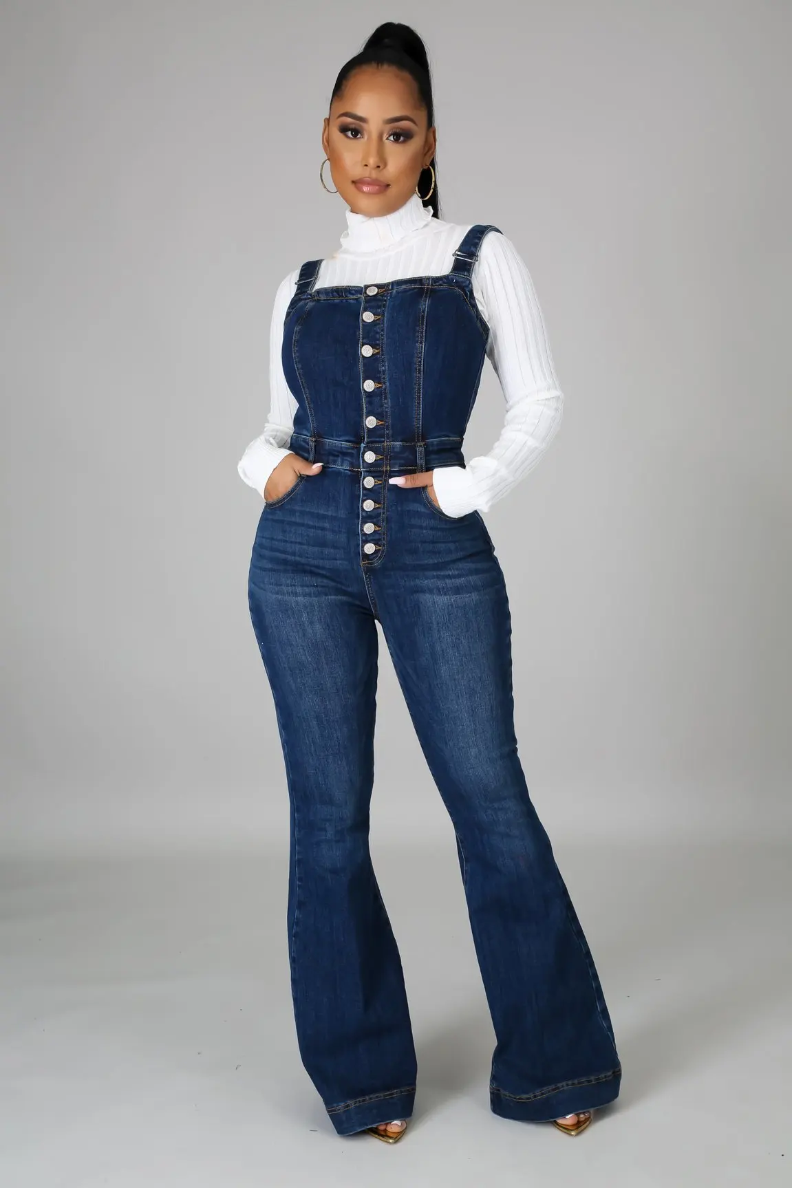 Casual and Fashionable Women's Jumpsuit 2023 New Sexy Pocket Button Design Shoulder Strap Denim Jumpsuit Wide Leg Pants