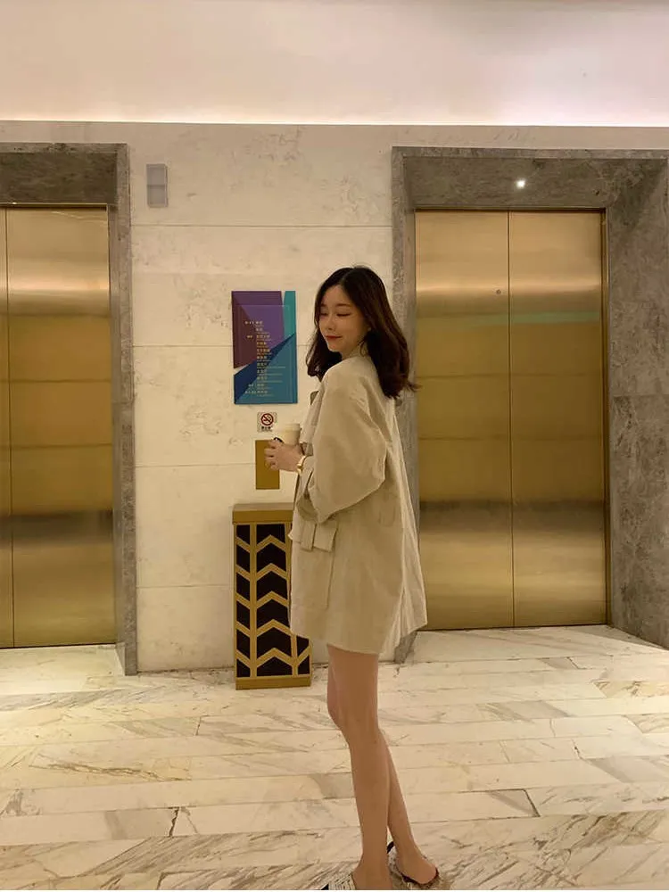 Рисунок 5 - Женское однобортное пальто с отложным