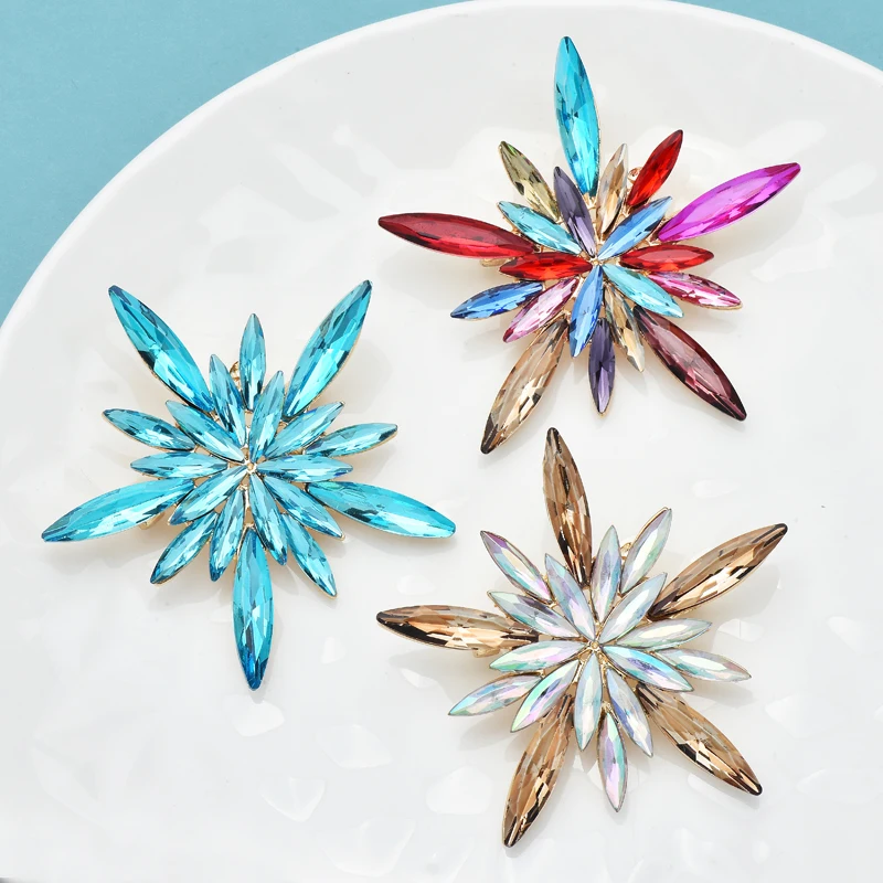 

Wuli&baby Crystal Snowflake Brooches For Women 3-color Shinning Christmas New Year Winter Flower Party Office Brooch Pins Gifts