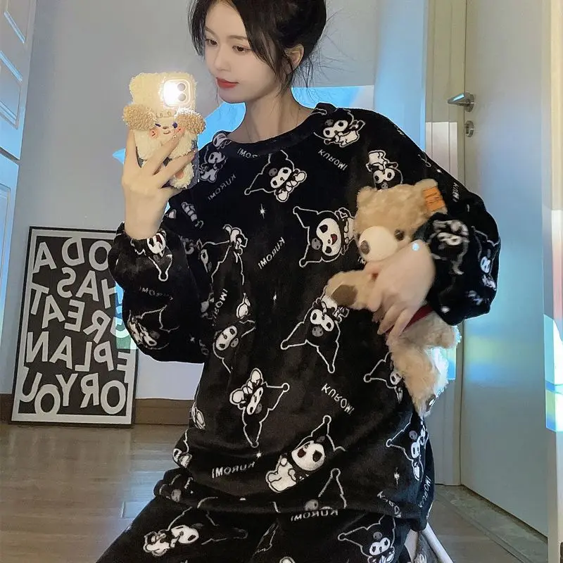 

sanrio Kuromi mymelody Pochacco Coral velvet pajamas for women in autumn and winter students' home clothes suit woolen pajamas