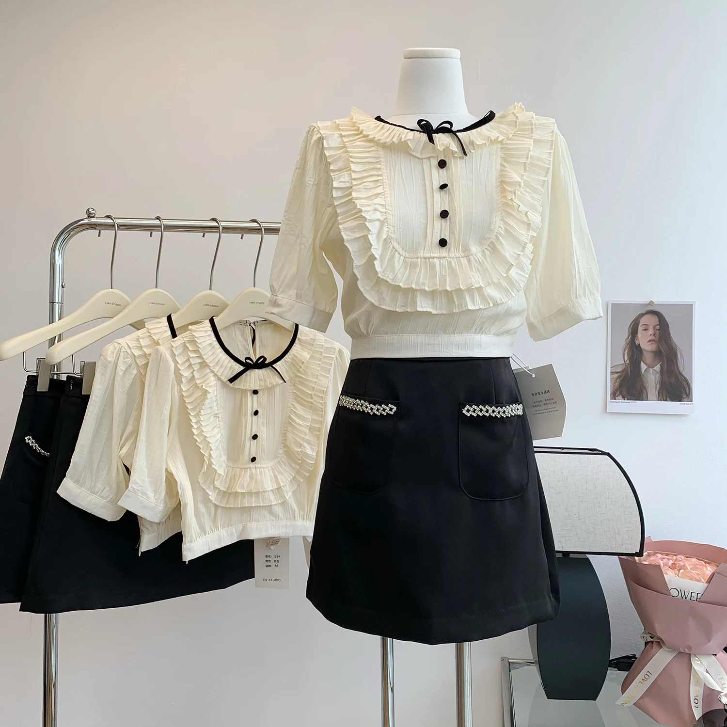 

Женская простая приблизительная летняя новая женская блузка с коротким рукавом + атласная юбка с высокой талией и бриллиантами, костюмы, на...