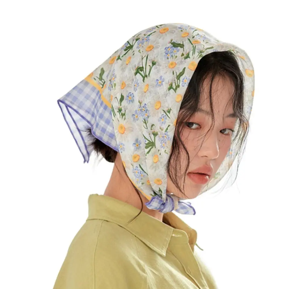 Рисунок 2 - Аксессуары для шарфов