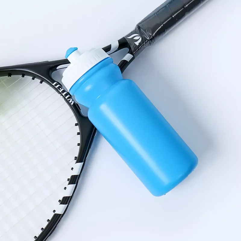 

Portable PE Material Sport Bottle Outdoor Cycling Hiking Fishing Climbing Sport Water Bottle 600ML (With Dust Cover)