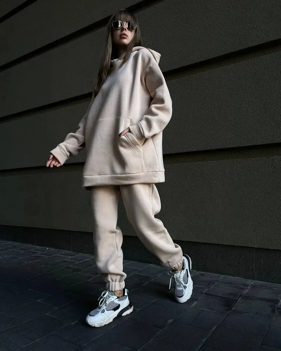 2024Осенне-зимний новый комплект для похудения повседневный бархатный свитшот с