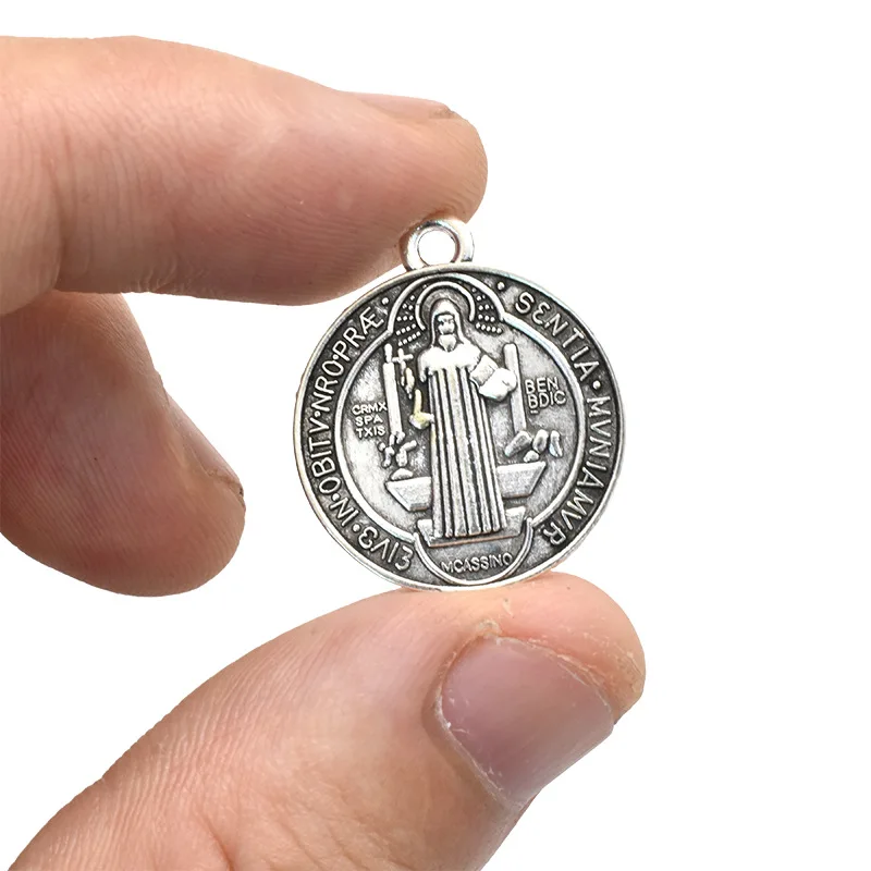 Шармы-медали Святого Бенедикта набор из 10 штук SEVEN PLUS