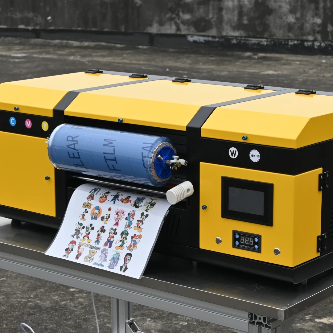 

Трансферная пленка MAXWAVE A3 2 в 1 UV DTF печатается непосредственно на пленочном принтере AB