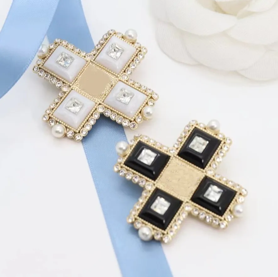 

Pure Brand Designer Vintage Opals Glass Crystal Cross Brooches European Baroque Pearl Party Sweater Pins Brooch Jewelry for Gift