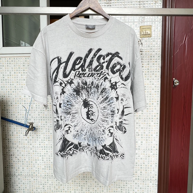 

Футболка мужская с надписью «Real Photo Hellstar Graphic»