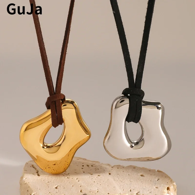 Женское ожерелье с подвеской