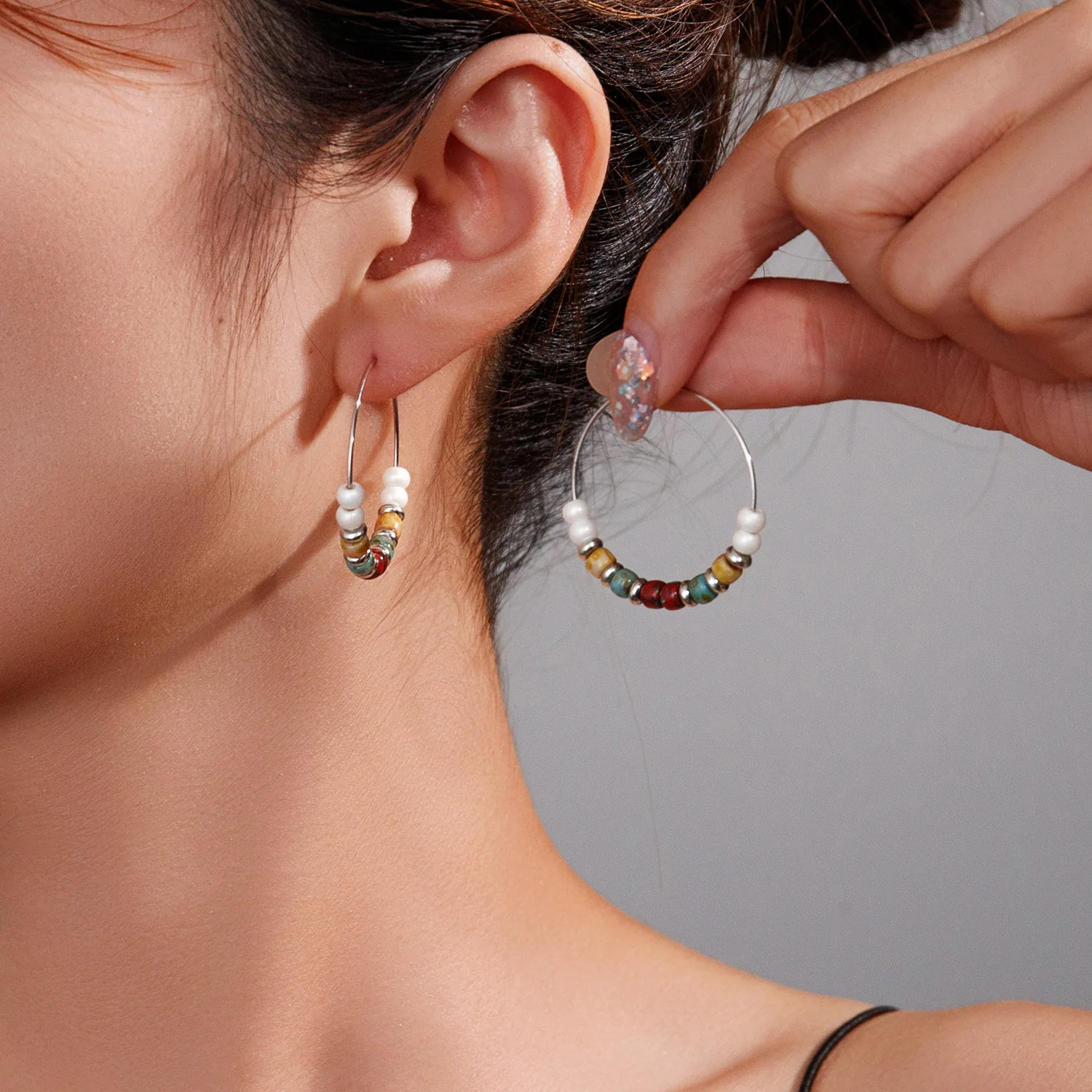 Женские серьги из орехового материала в ретро стиле