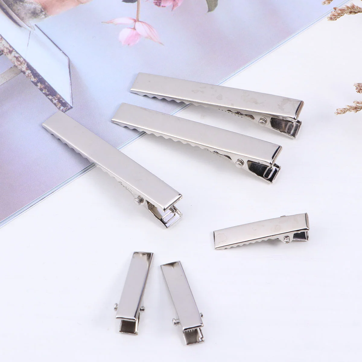 

200pcs Metal Section Single Prong Alligator Mini Hair Barrettes for