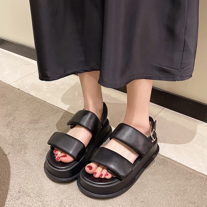 

Сандалии женские летние однотонные с круглым носком, на плоской подошве