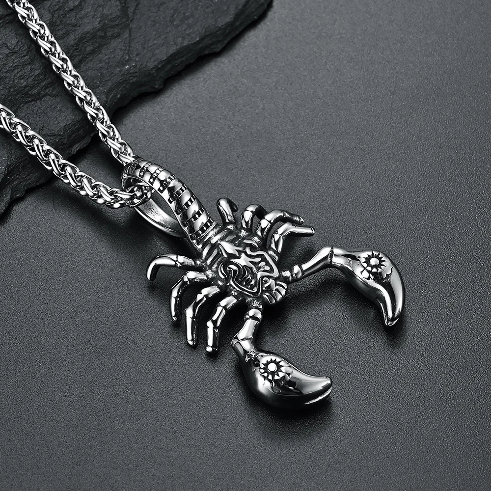 Gothic Retro Scorpion Pendant Necklace Punk Hip Hop Animal Insect Scorpion Stainless Steel Biker Necklace Men Jewelry Gift