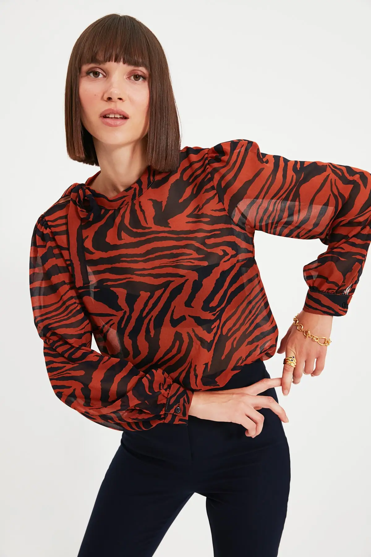 

Trendyol Upright Collar Blouse TWOAW22BZ0184