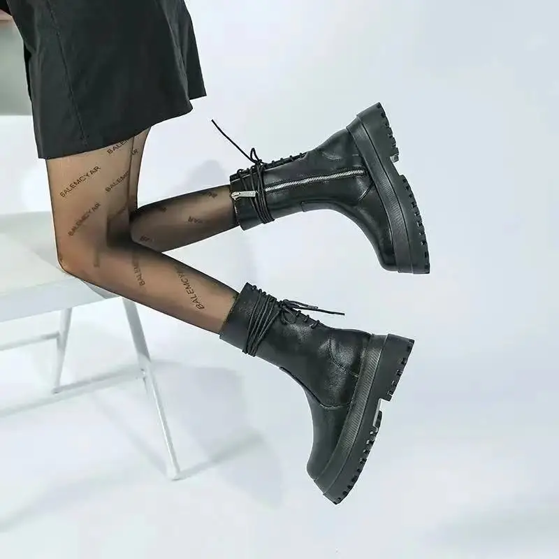 Ботинки женские на танкетке со шнуровкой размер 35 - 43 цвет в ассортименте