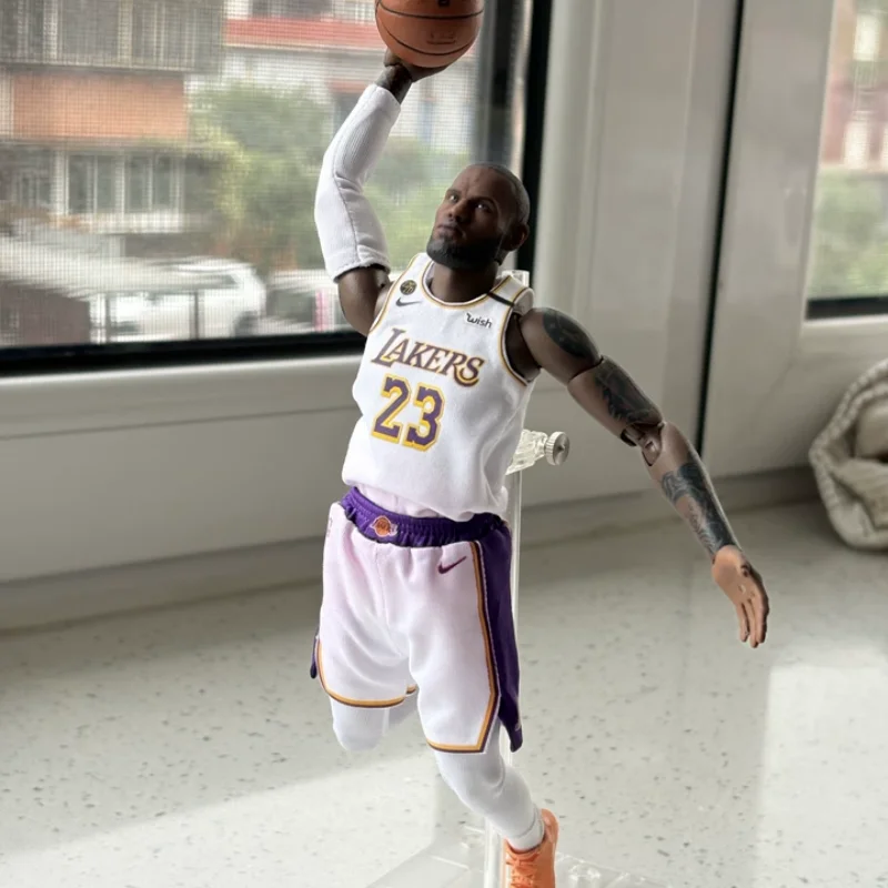 Фото Оригинальная коллекционная фигурка Леброна Джеймса 1:9, серия Enterbay Mobile Doll, подвижная модель, игрушка-конструктор, подарок для мальчиков и любителей коллекционирования №2