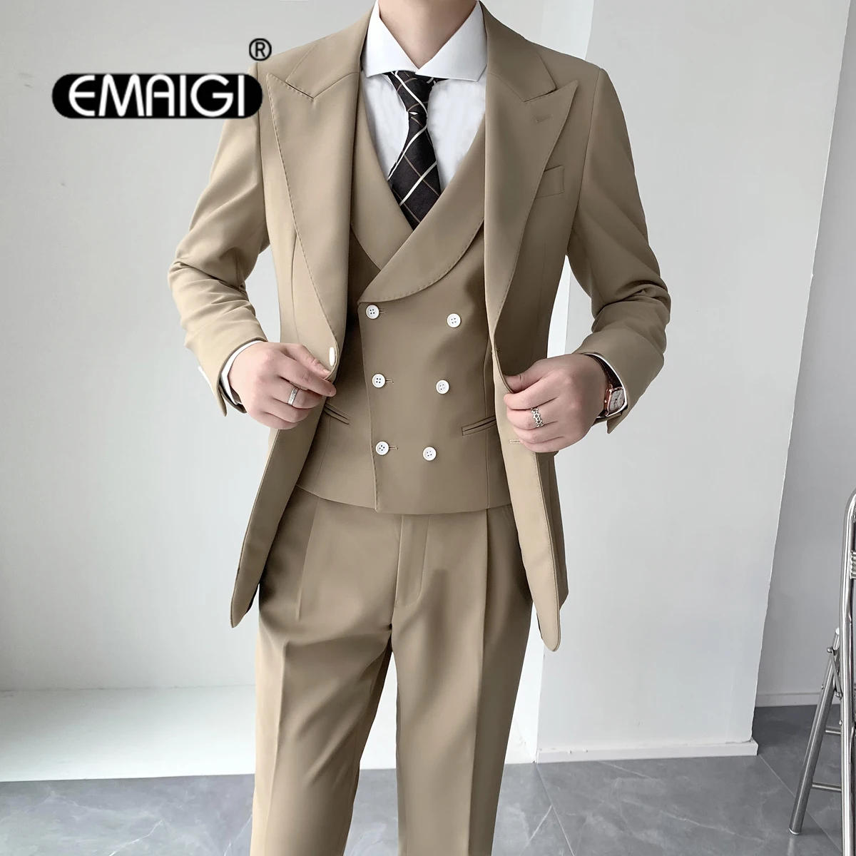 

Men 3 Pieces Suits Sets Business Casual Fashion Slim Fit Blazer Vest Pant High Quality Man Vintage Wedding Party Dress Suits