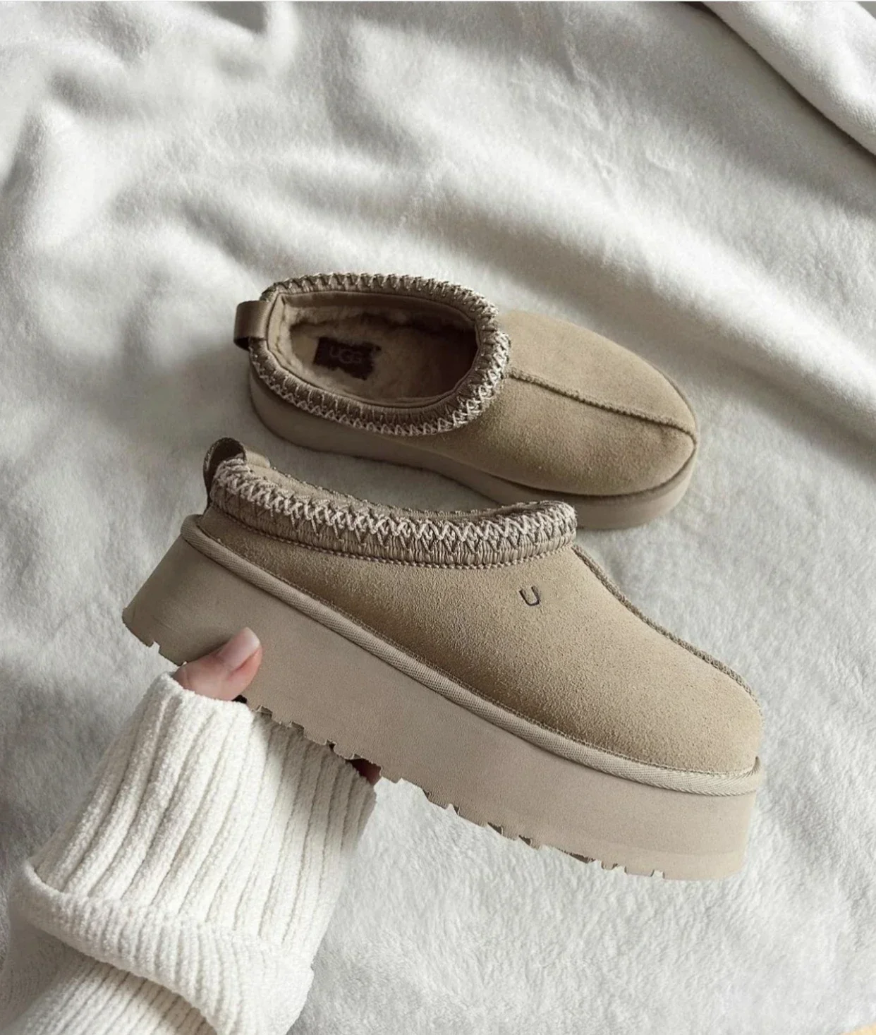 

23 Designer Winte Slippers Slides Cow Leather Classic Ultra tazz Platform Boots Slip-on Petites Suede Wool Warm Fur Winter Boots