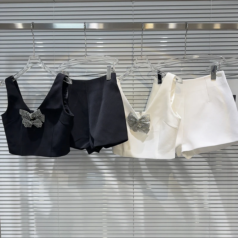 Женские костюмы с V-образным вырезом DEAT однотонные топы на молнии бантом и шорты