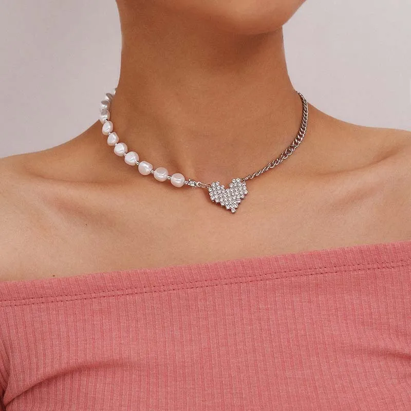 

New Pearl Chain Necklace Heart Pendant Imitation Pearl Necklaces Asymmetry Chain Jewelry for Women Personally Fashion Gifts