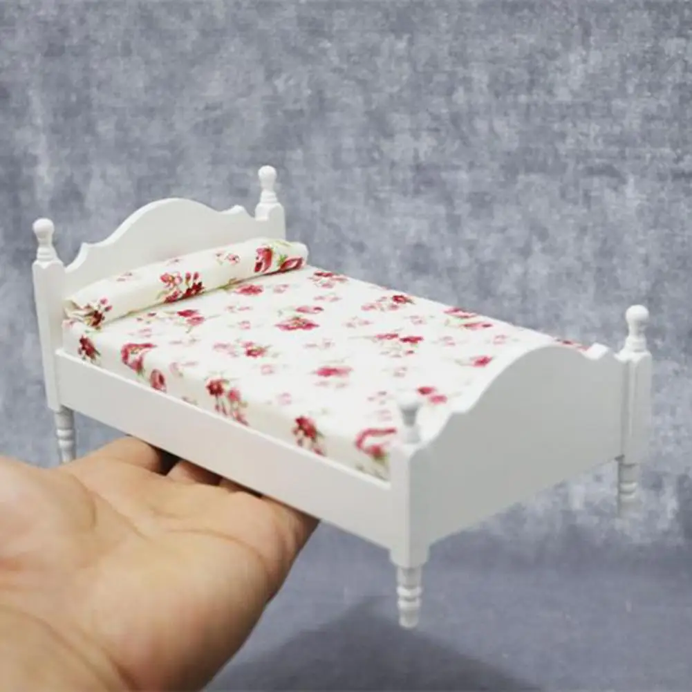 

Simulated Single Bed Cute Dollhouse Single Bed Pretend Play Toy Vivid Gift Wooden Single Bed