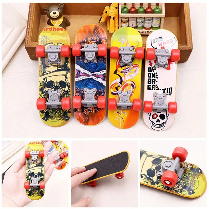 

Random Color Mini Fingerboard Skateboard Large Size Fingerboards Fun Game Toys Boys Girls Finger Wooden Skateboards Novelty