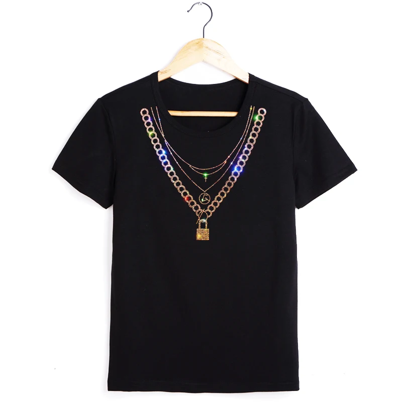 Женская футболка с коротким рукавом и стразами