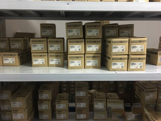 

Mitsubishi PLC FX3U-80MR / ES-A 80MT 128MR 128MT