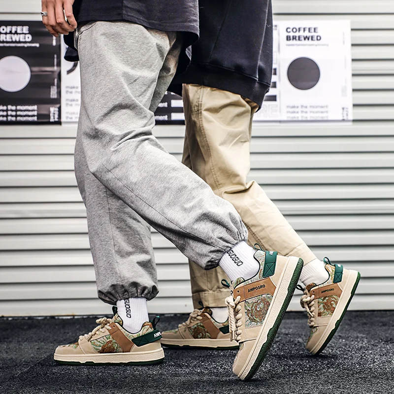 Printed Personalized Skateboard Shoes Men Lace Up Breathable Sneakers Women Luxury Fashion Sneakers for Men Canvas Sneakers 2022