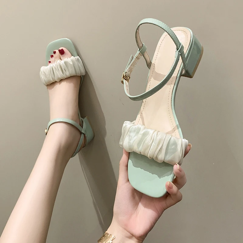 

Туфли женские на среднем каблуке, удобные роскошные босоножки с пряжкой, модные босоножки средней длины, цвет черный, лето 2022