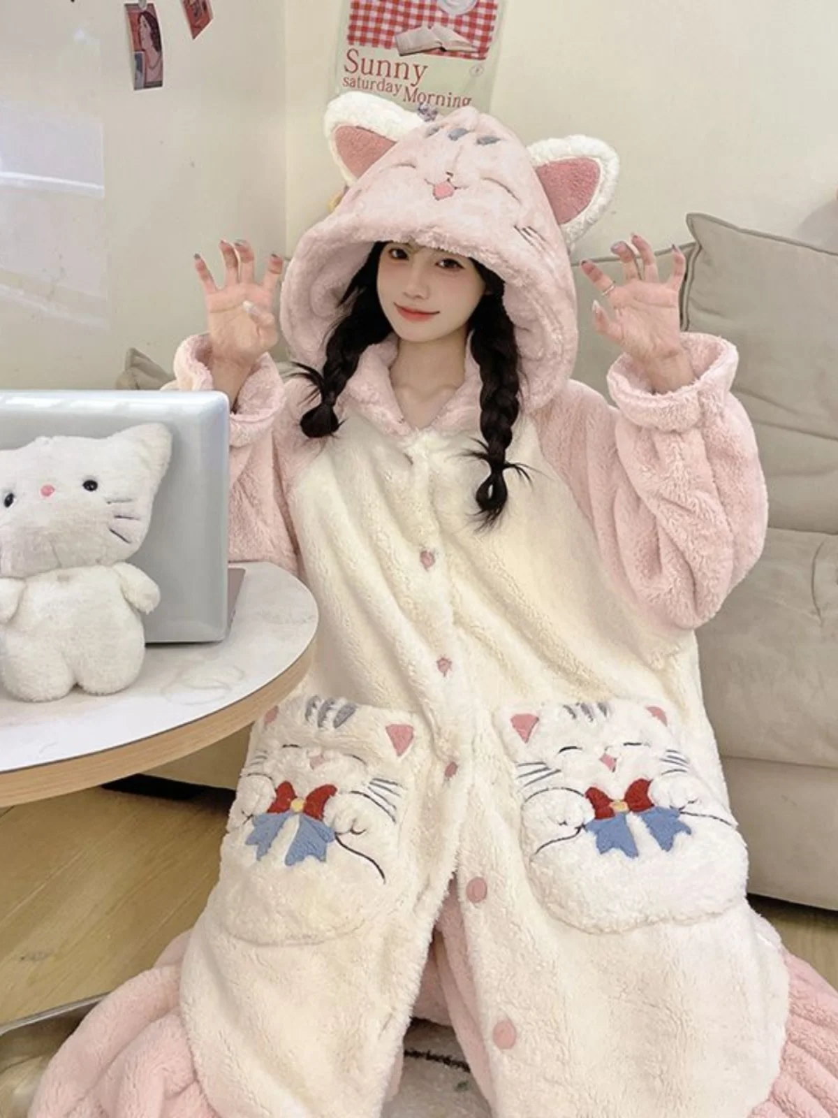 Plus Size Coral Fleece Mid-Length Can Be Worn outside Warm Pajamas Women Winter Fleece-lined Thickened Sweet Contrast Color H...