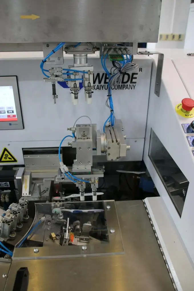 Рисунок 4 - Машина для резки метлы с ЧПУ/машина