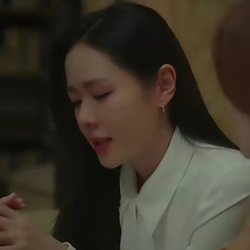 Серьги женские с кристаллами корейские стильные модные элегантные украшения со