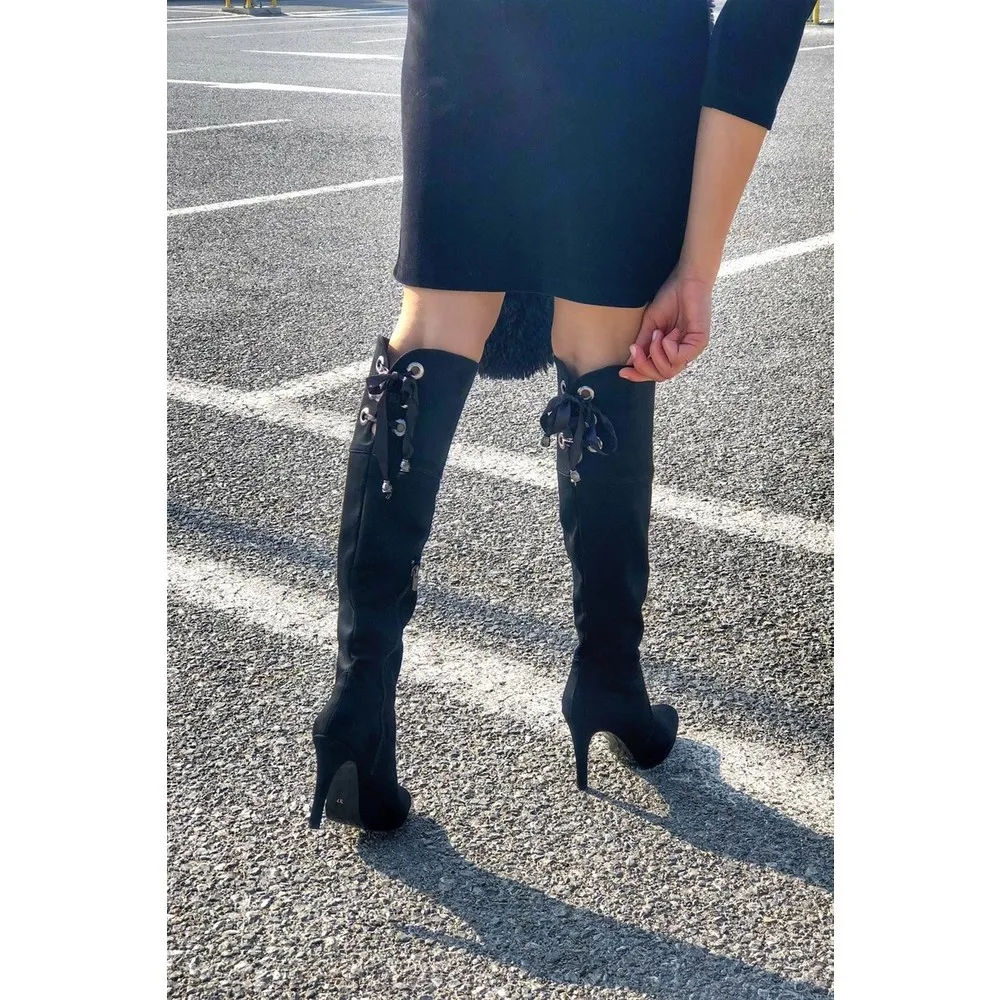 

Dorlie Plota Black Süet Kudelalı Boot