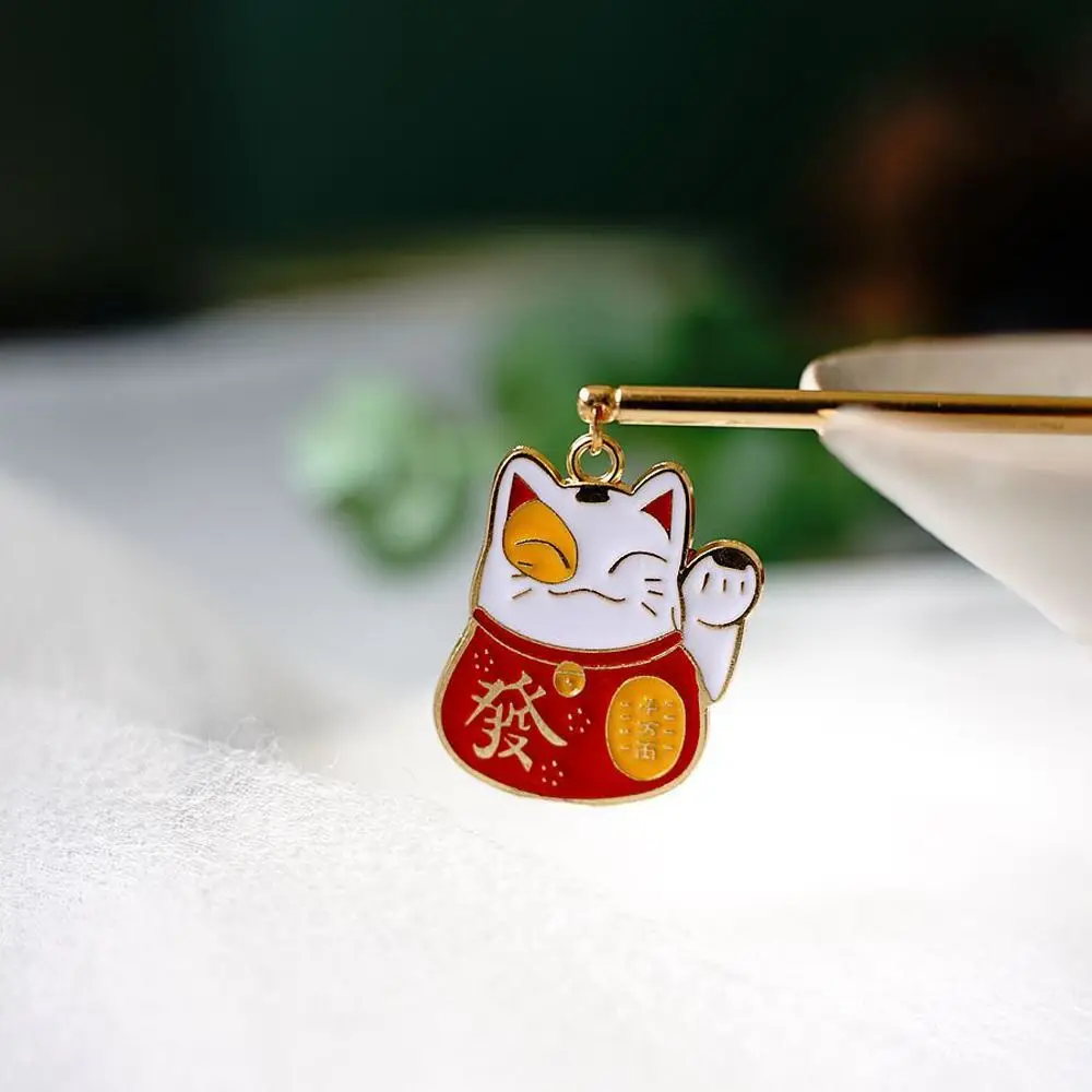 Рисунок 5 - Плетеные шпильки для волос с надписью