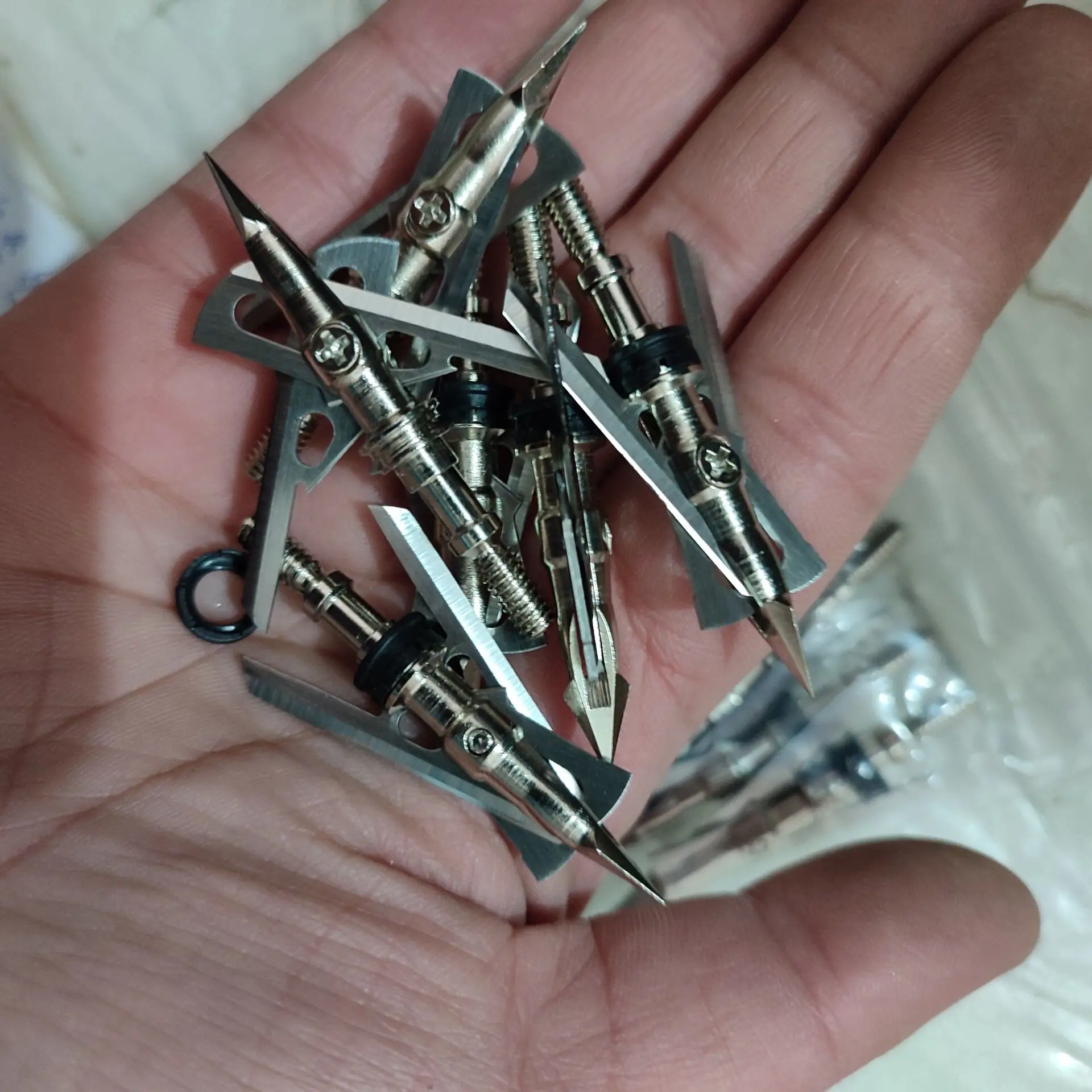 5PCS/Pack Hunting Archery Bolts Arrow Broadheads 2-Blade 100 Grain 2.3&quot Cut Tips Arrowhead Shooting Accessories ArrowPoint - купить по