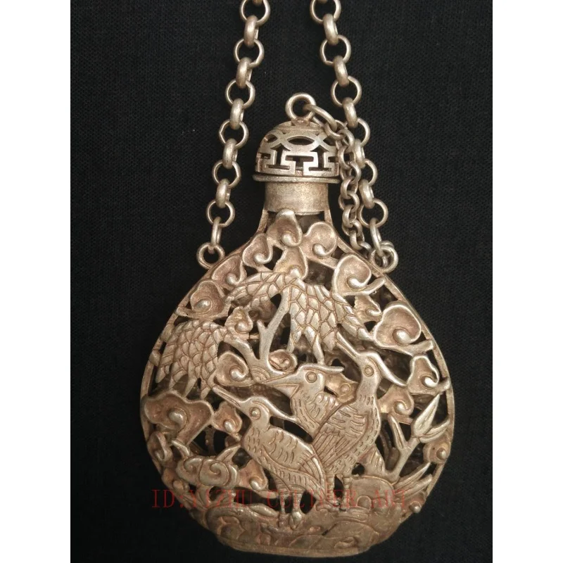 

YIZHU CULTUER ART Collection Old China Tibet Silver Hand-made Flowers Bird Crane Sachet Pendant