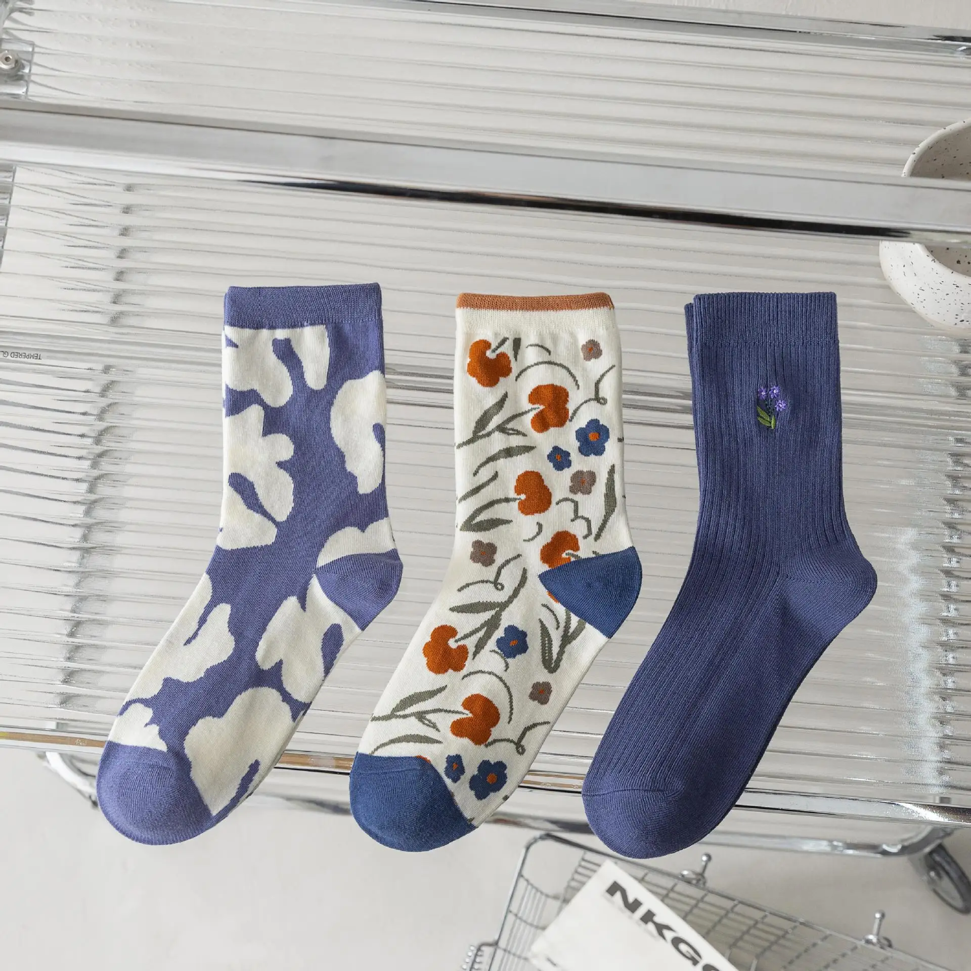 

New Blue Socks Women Flower Embroidery Harajuku Retro Vintage Long Socks Japanese Fashion Cute Floral Lolita Kawaii Women Socks