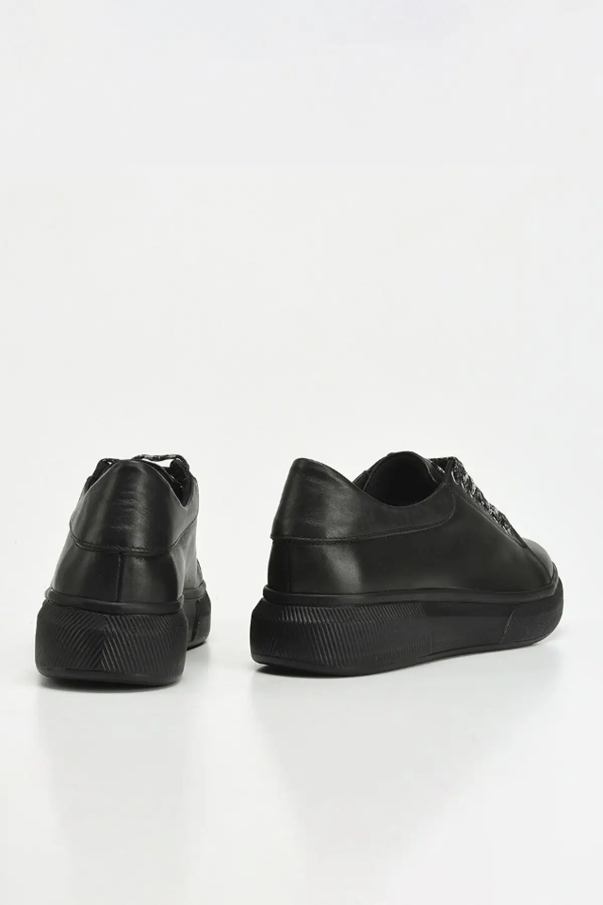 

Women Vulcanized Shoes Genuine leather black pedestrian women's daily shoes Running Shoe Ladies Sneakers Casual Sport Shoes