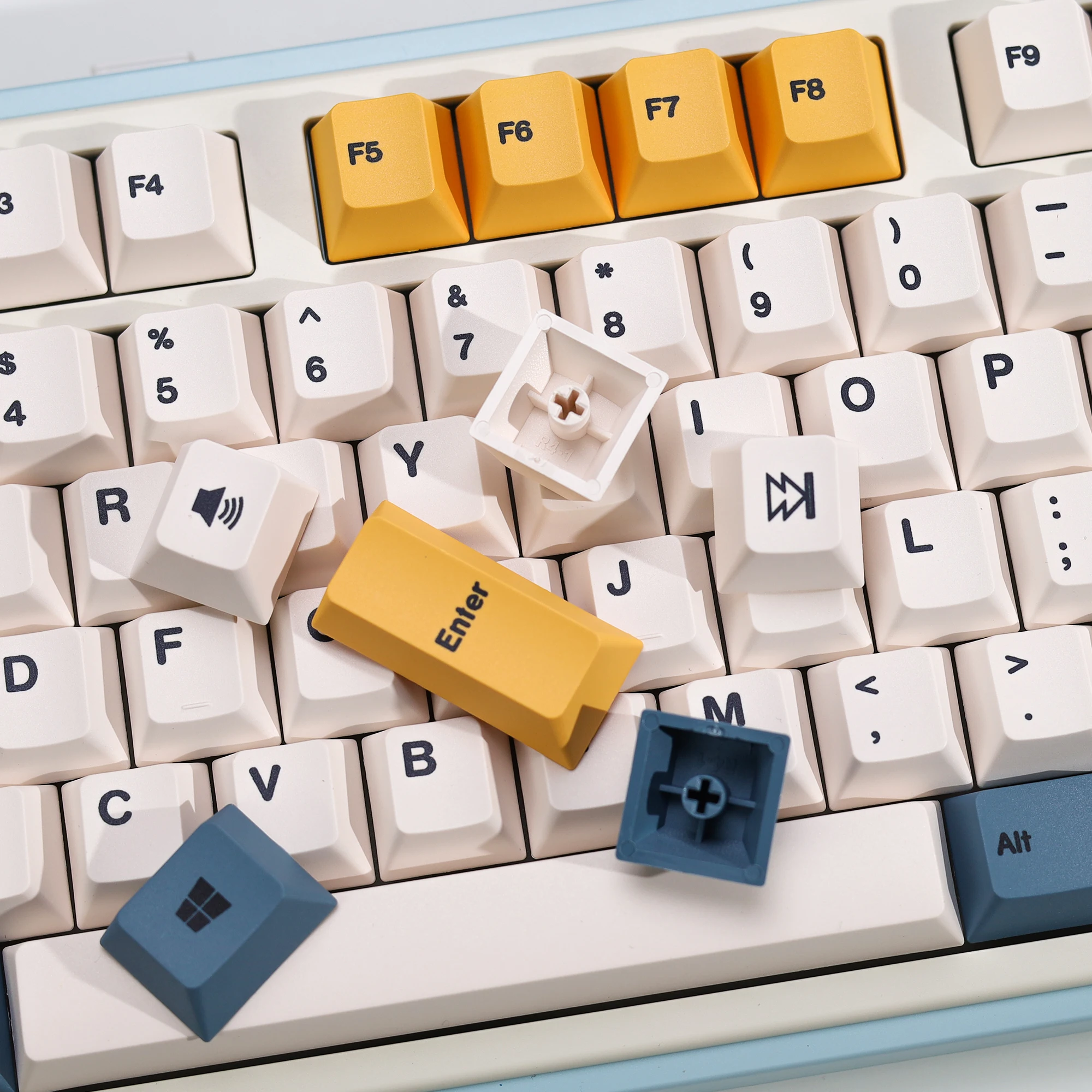 Фото KBDiy Ретро абрикосово-желтые колпачки для клавиш PBT Cherry Profile ISO для переключателей MX 60, магнитные механические игровые колпачки для клавиш №5