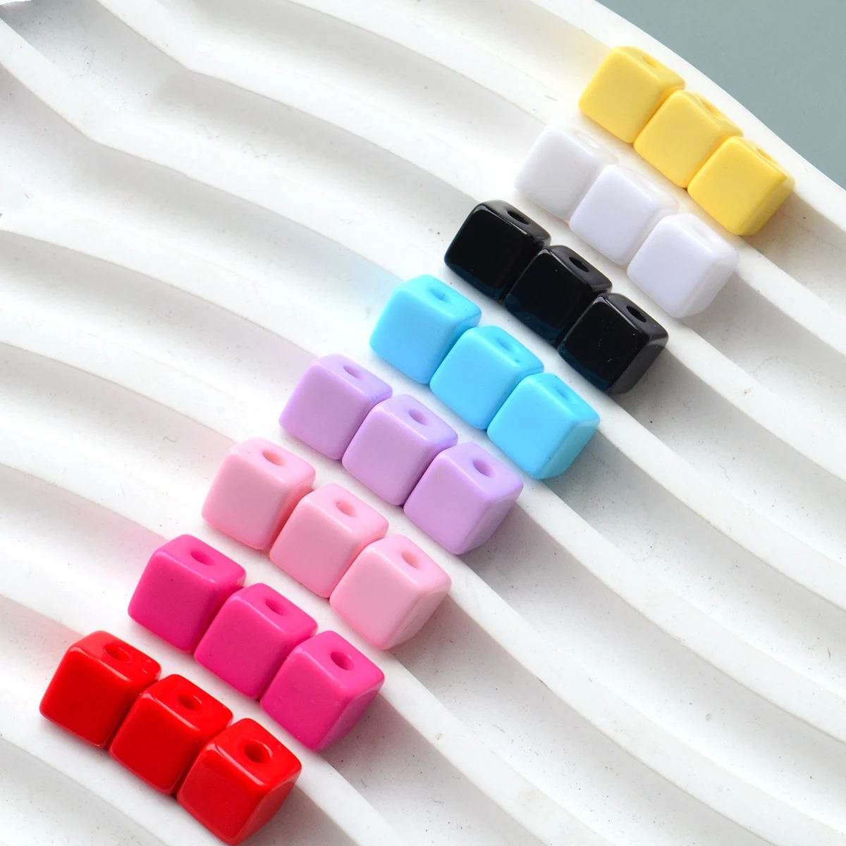 Акриловые бусины макарон прямоугольные с отверстием 7 мм Квадратные ручная