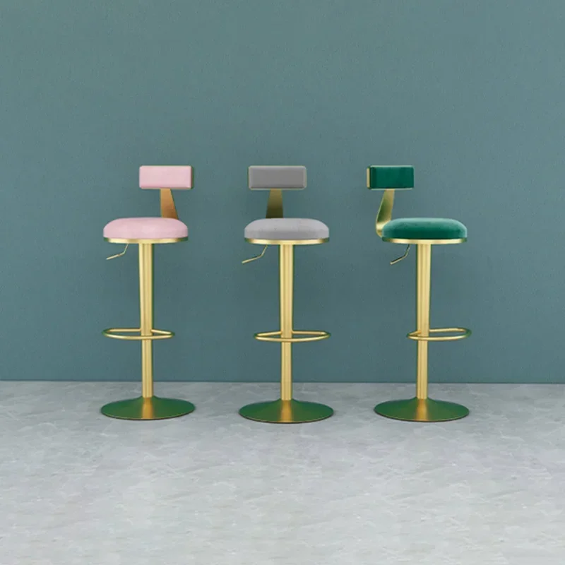 Современный минималистичный барный стул с золотыми ножками поворотный
