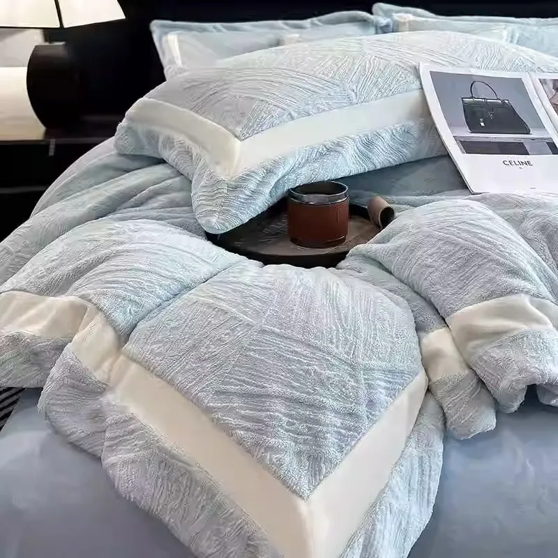 Утолщенный молочный флис премиум-класса резной комплект из четырех предметов