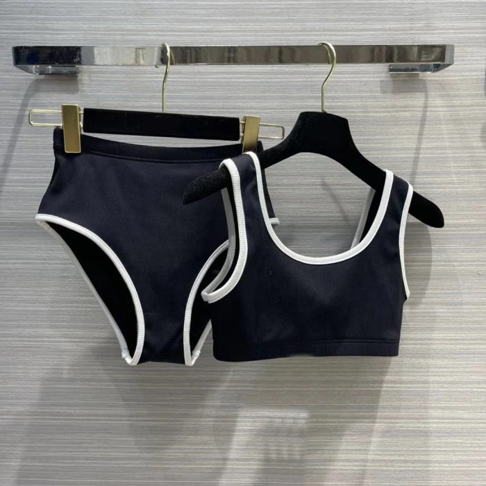 

Fashion Classic design Spring / Summer 22 New Embroidered Contrast Hemmed Vest Suspender Onepiece Swimsuit Set for Women