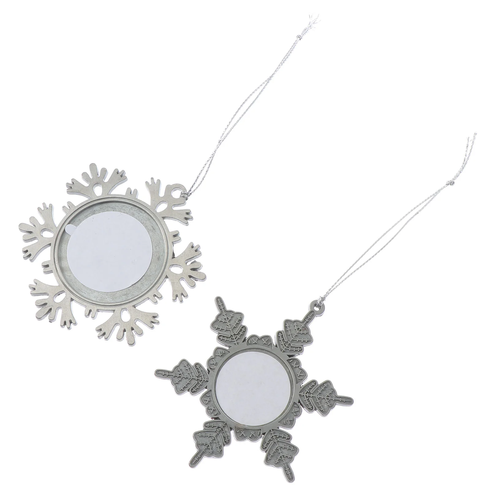 

2 Pcs Snowflake Frame Pendant Decor Metal Decor Zinc Alloy Metal Christmas Shape Necklace Birthday Gift