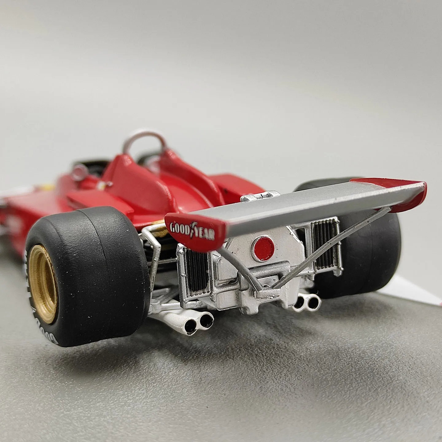 Фото Масштаб 1:43, литая модель из сплава, красный Ferrari 312 B3 1973 года, игрушечные гоночные автомобили, классические модели, ностальгия, подарки для взрослых, сувенир, статичная модель для демонстрации. №5
