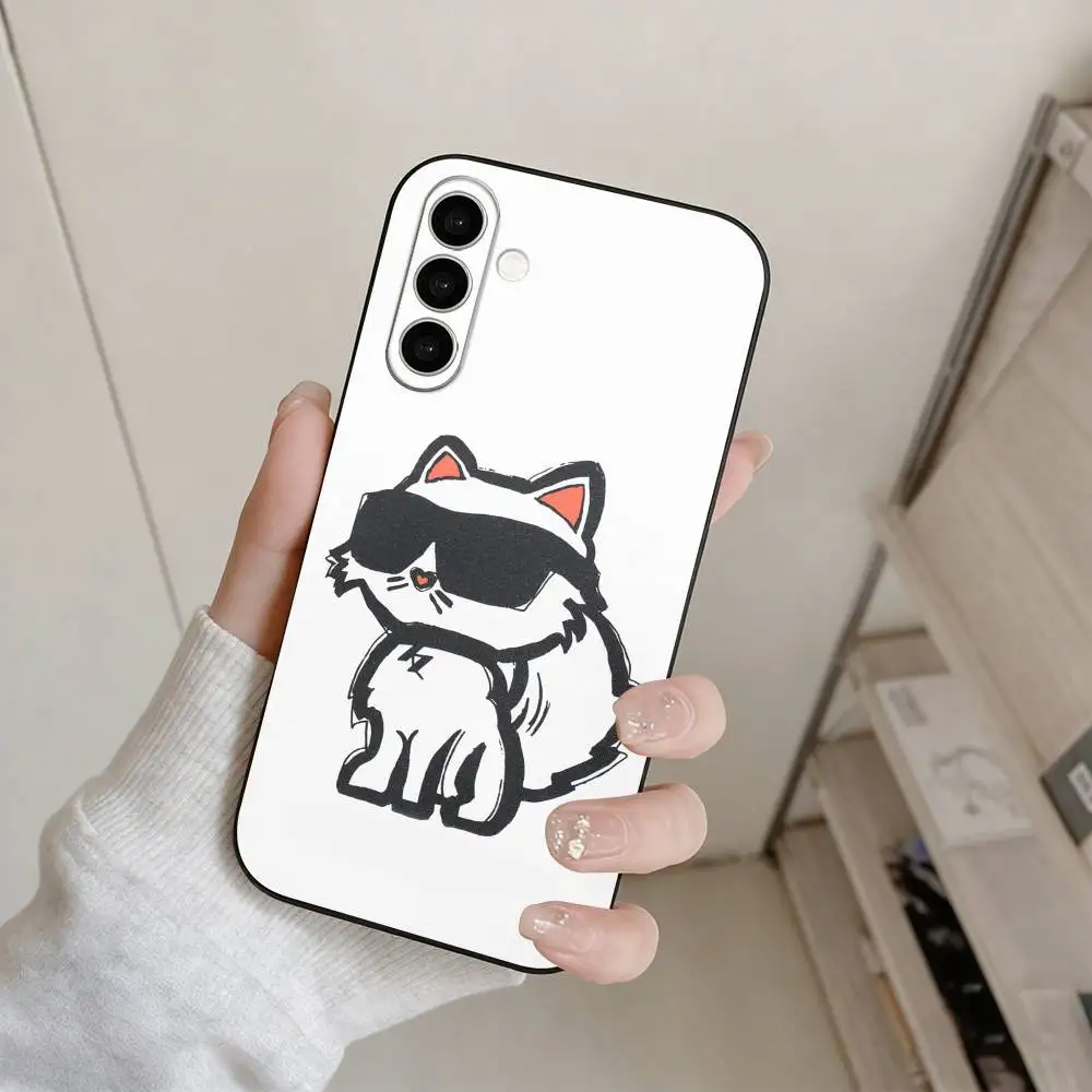 Фото Чехол для телефона K-Karls Lagerfelds Cat Gift для Samsung Galaxy A73, A72, A71, A70, A53, A52, A51 и других моделей, мягкий черный чехол №3