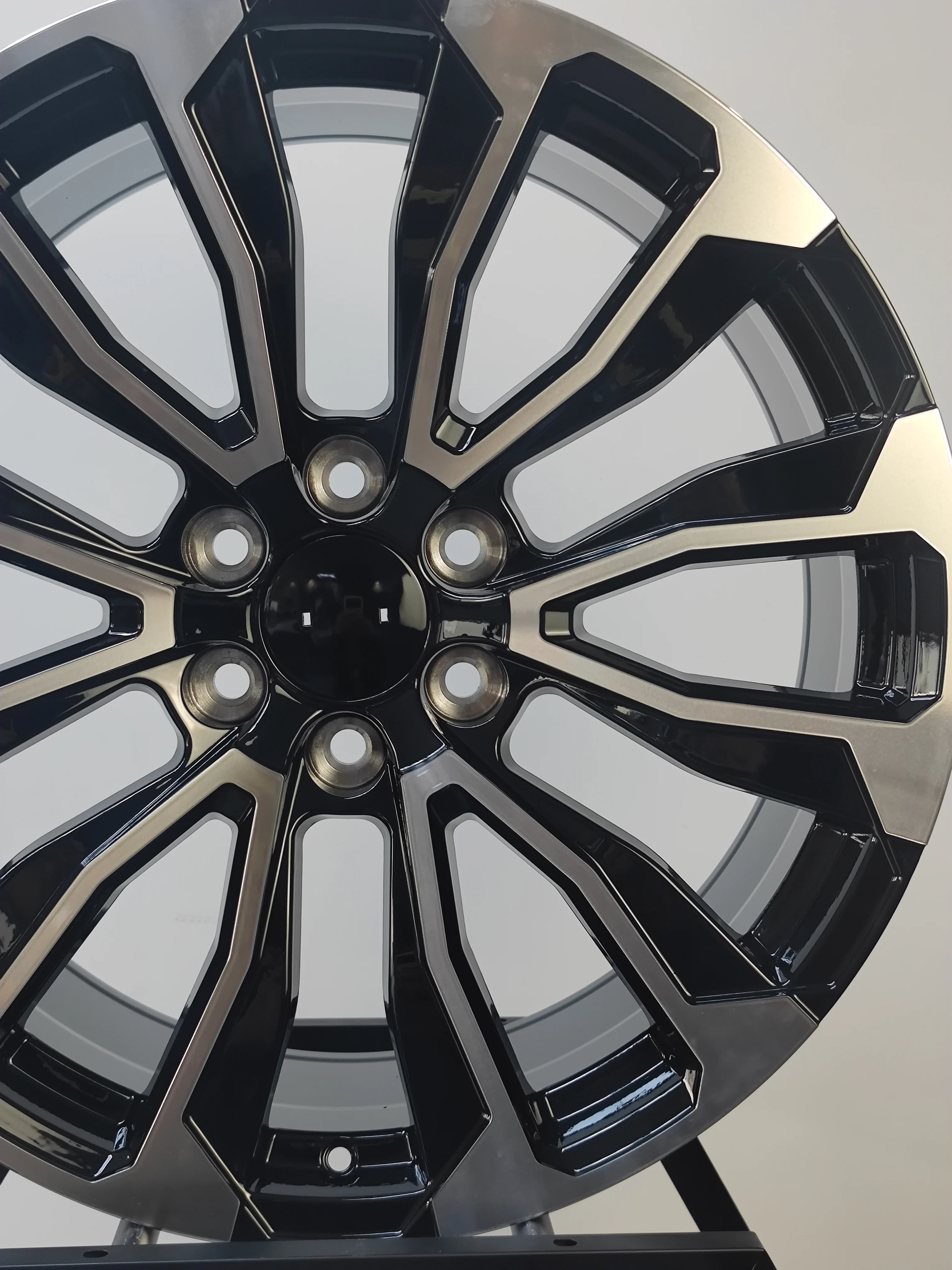 Фото 22x9.0J 6-болтовые автомобильные диски из алюминиевого сплава, PCD 139.7, CB 78.1, прочные сменные диски для легковых автомобилей №3