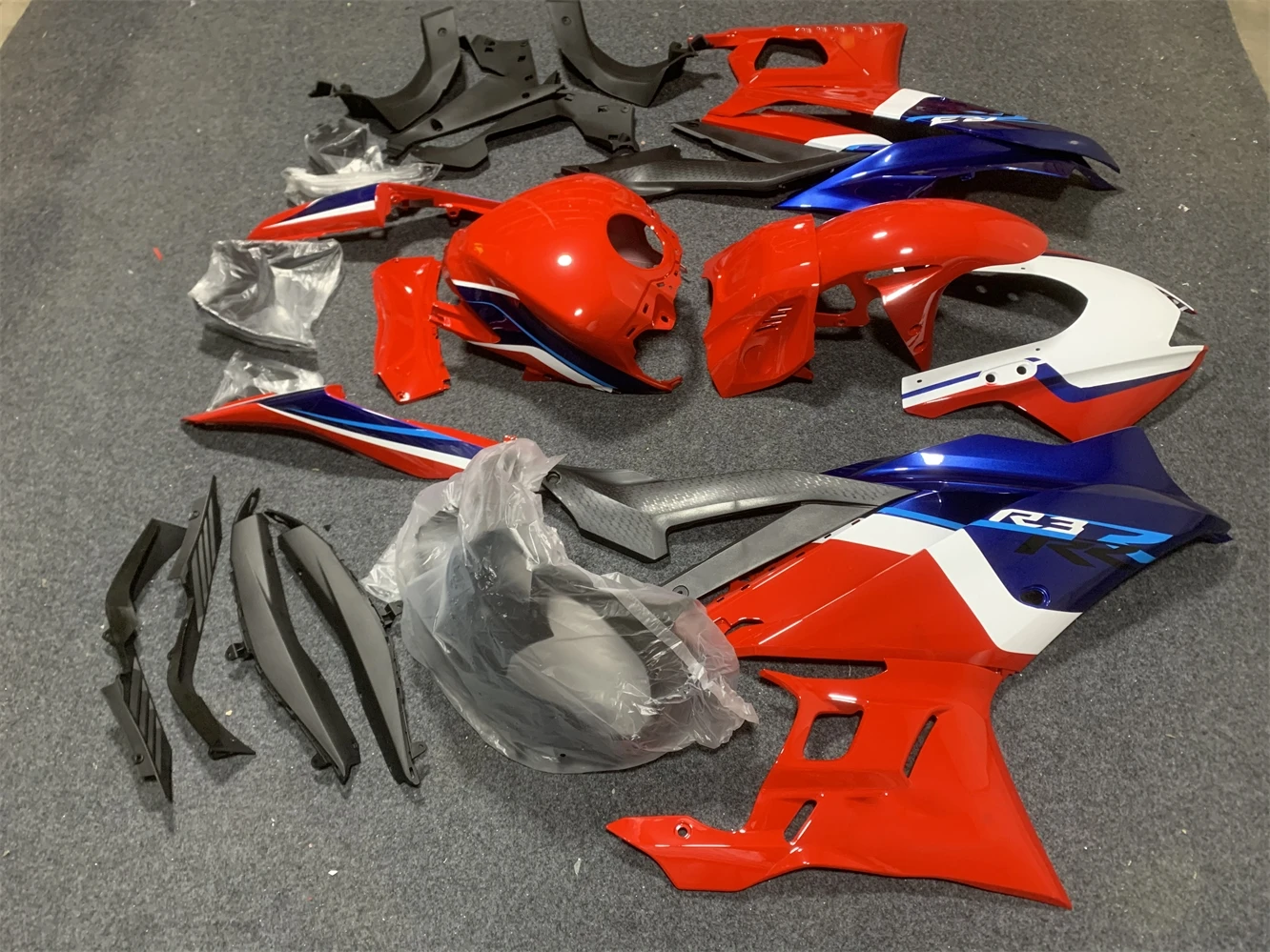 Обтекатель для мотоцикла обтекатель красного синего и белого цвета модели 2019 2020